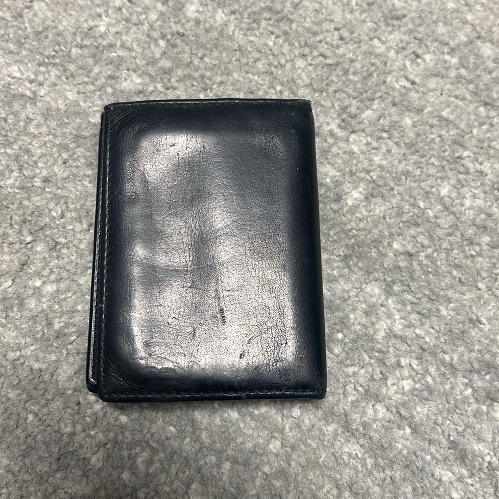 Tumi wallet - Picture 4 of 4